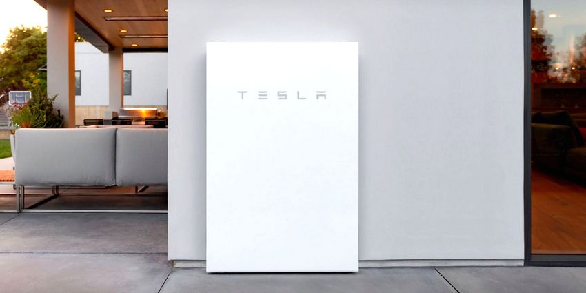 What solar panels does tesla use?